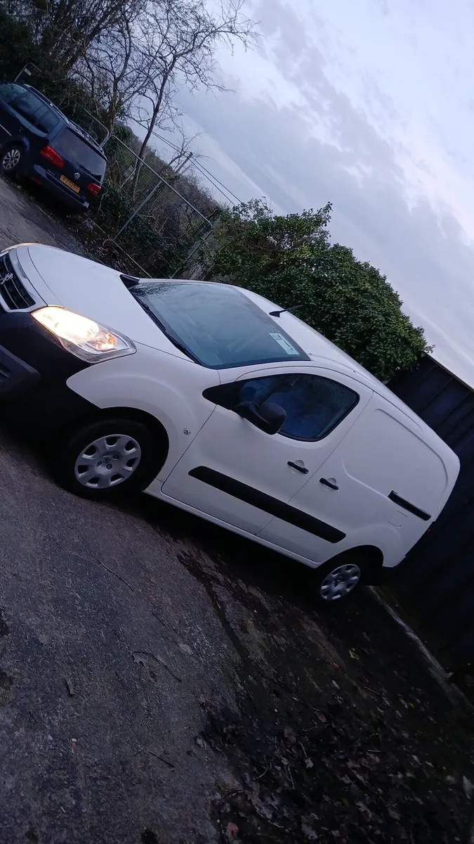 162 partner - Image 1