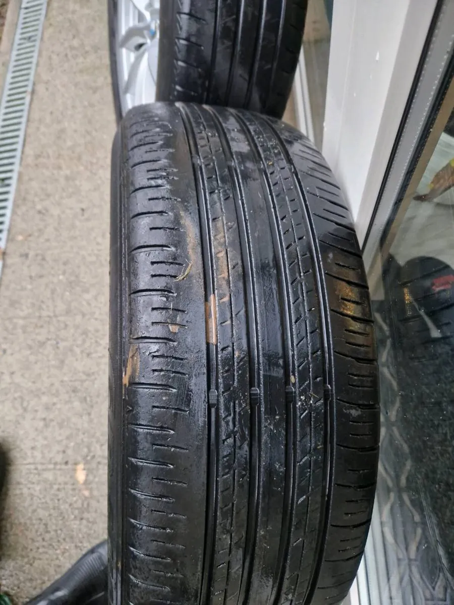 18 inch BMW G30 Wheels and Tyres - Image 3