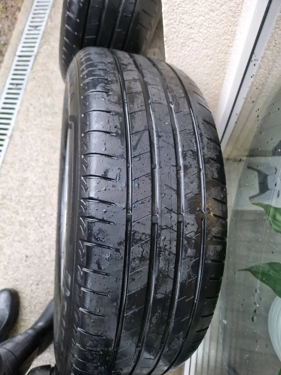 18 inch BMW G30 Wheels and Tyres - Image 4