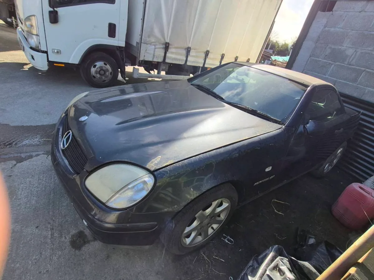 Merceders benz - Image 4