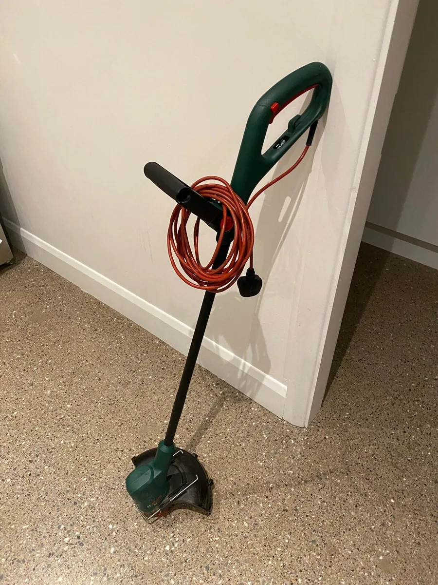 Grass strimmer - Image 1