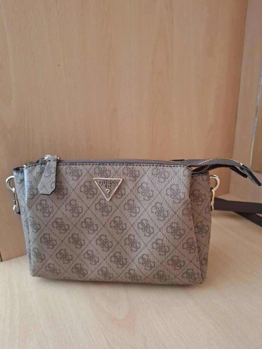 GUESS crossbody bag + wallet wristlet - Image 2