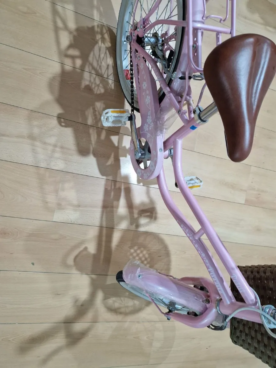 Pink cycle for young girls - Image 4