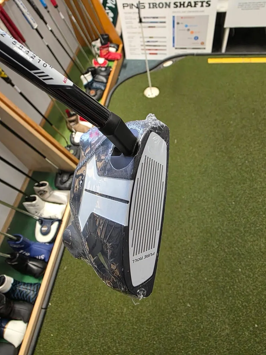 Brand New Taylormade Spider Tour Putter - Image 3