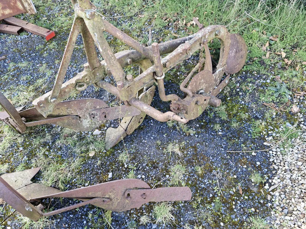 Ferguson 3 Furrow Plough - Image 2