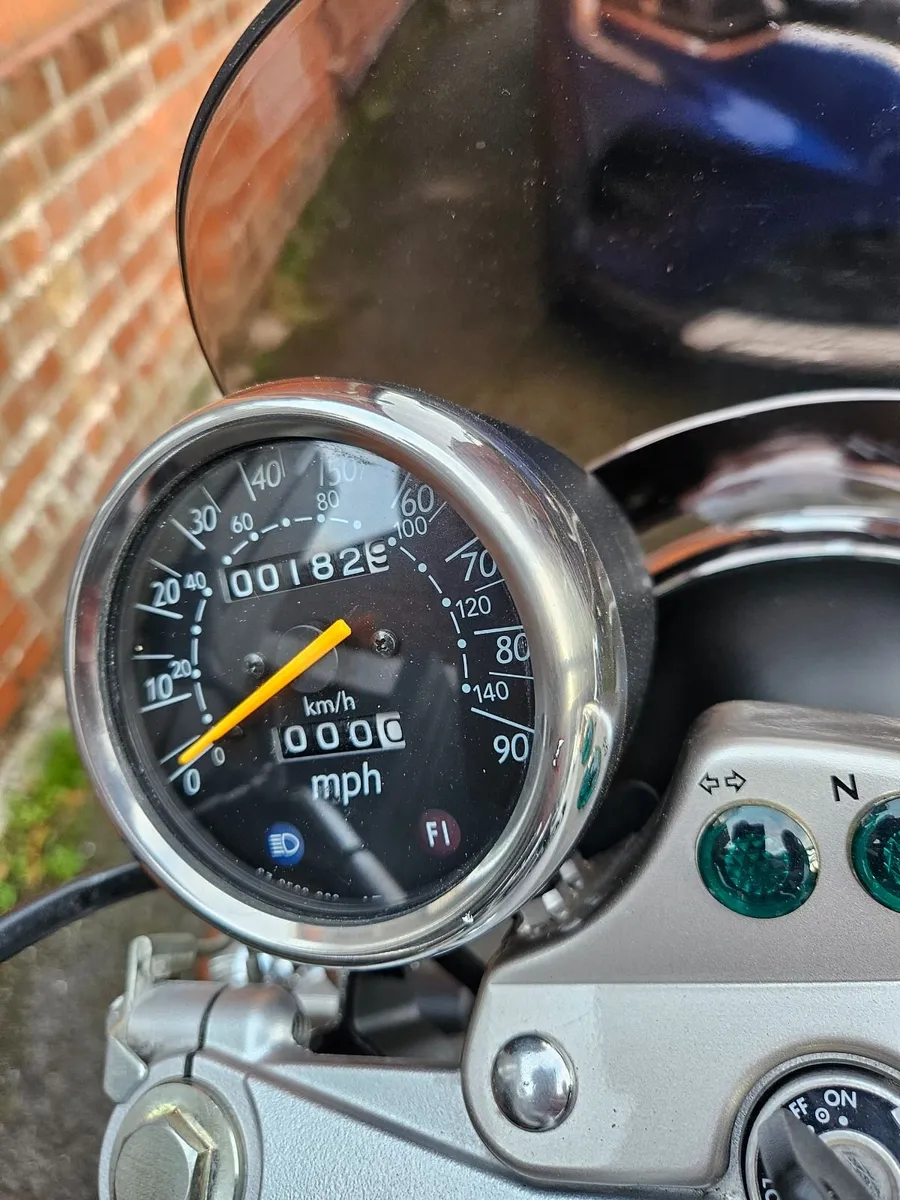 Suzuki RV 2010 - Image 4