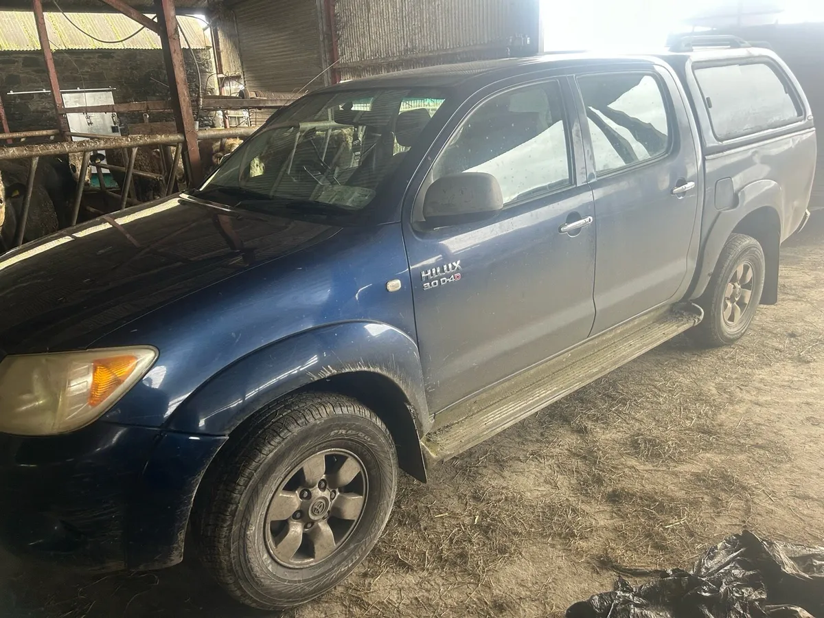 Toyota hilux - Image 2
