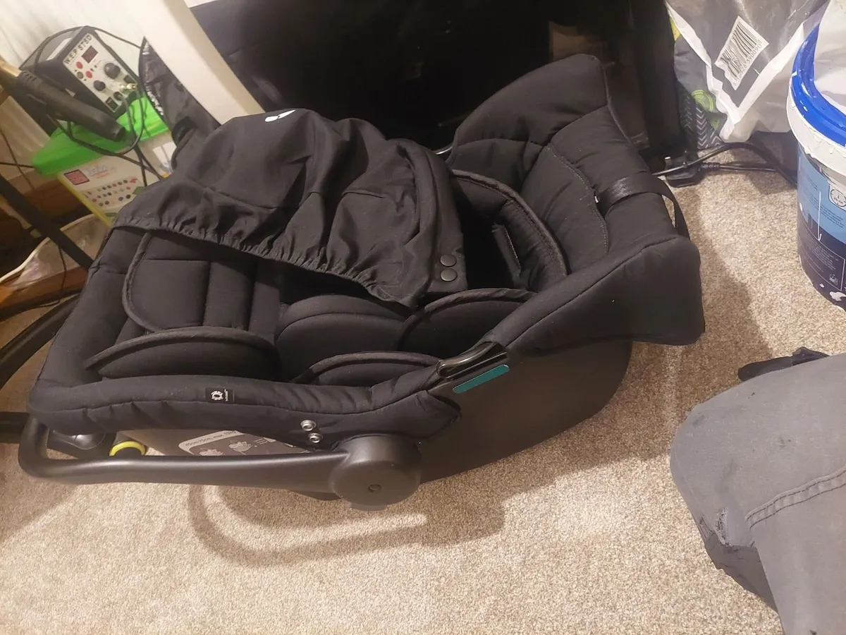 Joie infant car seat - Image 2