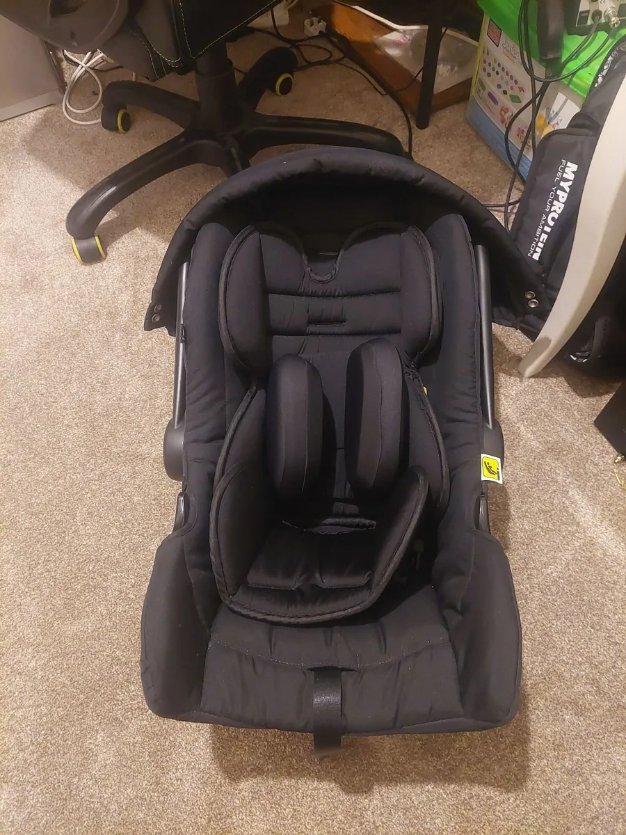 Joie infant car seat - Image 1