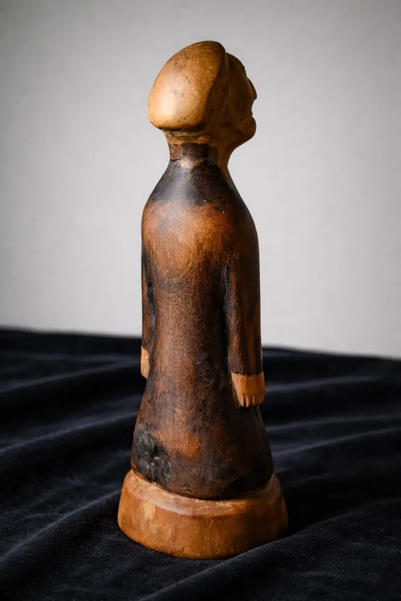 African Wooden Sculpture 25cm – Hand Carved Figure - Image 3