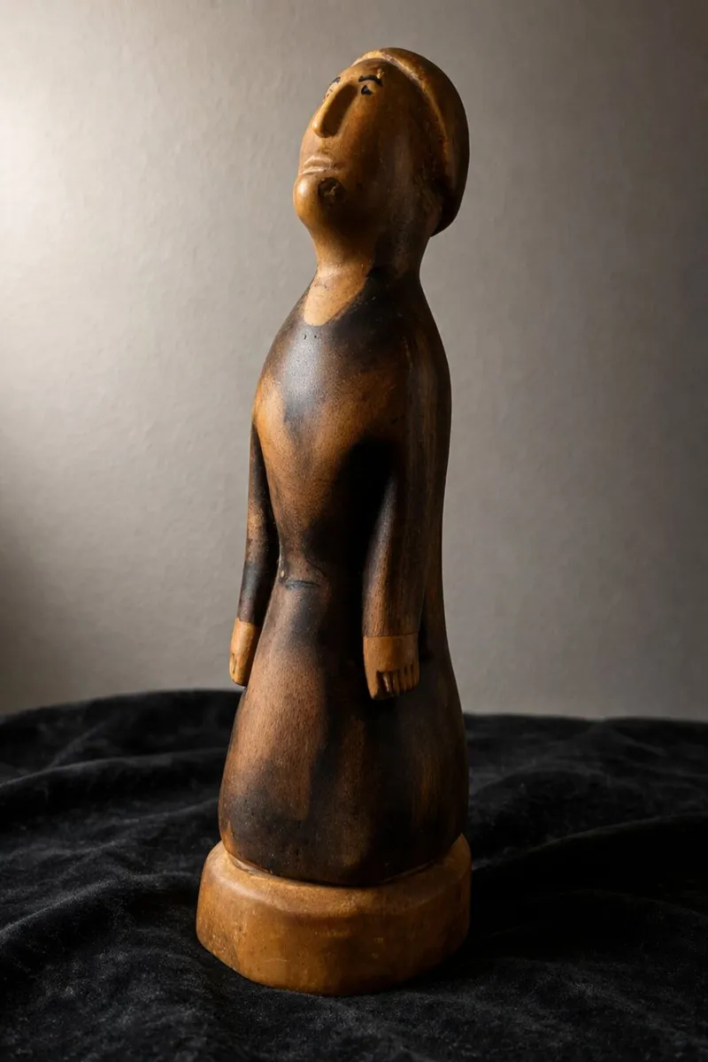 African Wooden Sculpture 25cm – Hand Carved Figure - Image 2