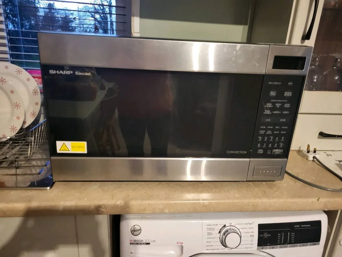 MICROWAVE OVEN - Image 1