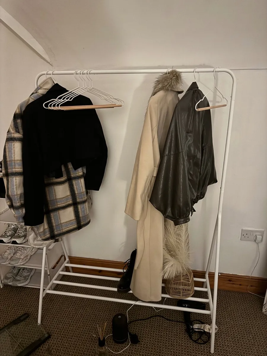 Clothes rack - Image 2