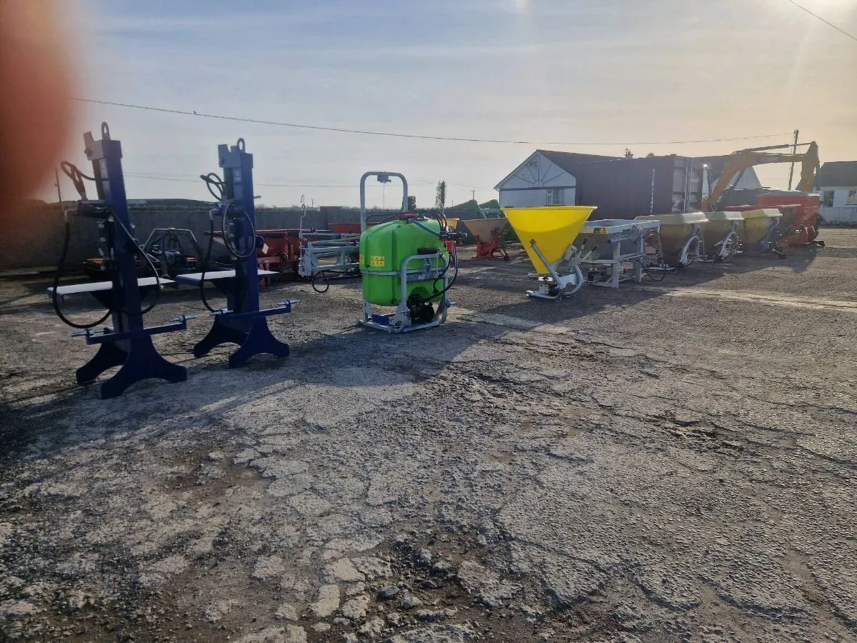 Log splitters - Image 2