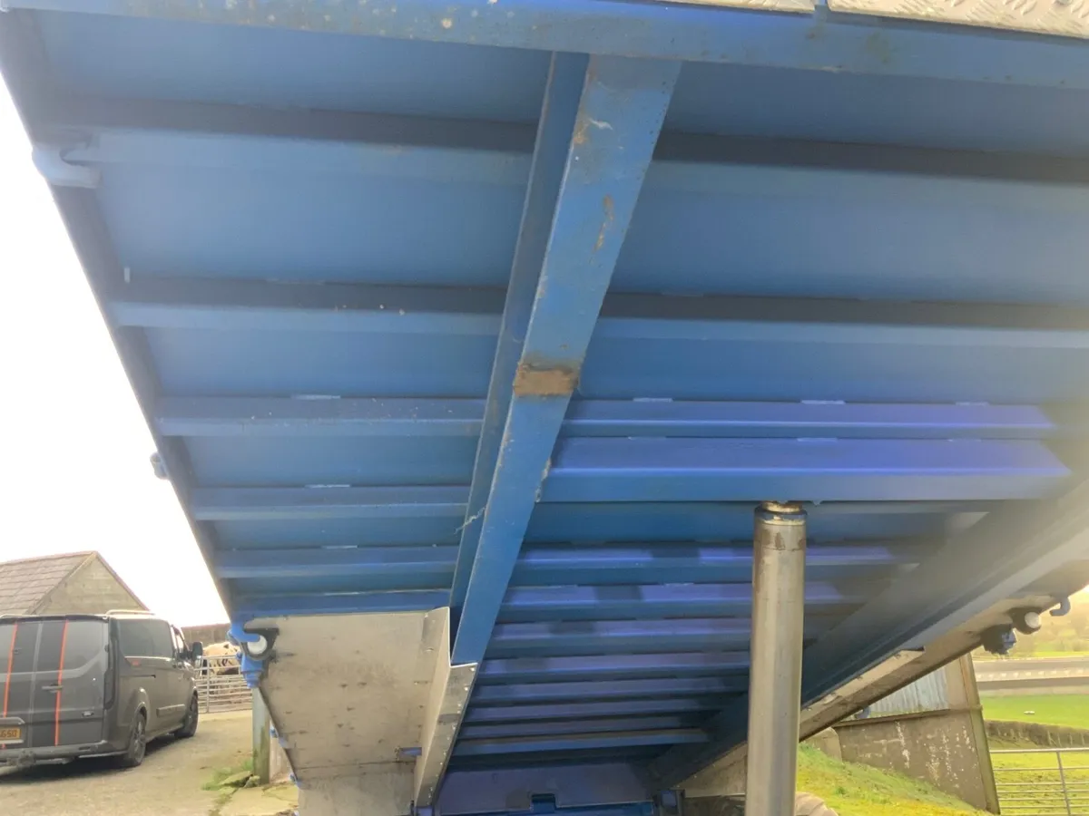 Farm machinery  Woods Tipping Trailer - Image 3