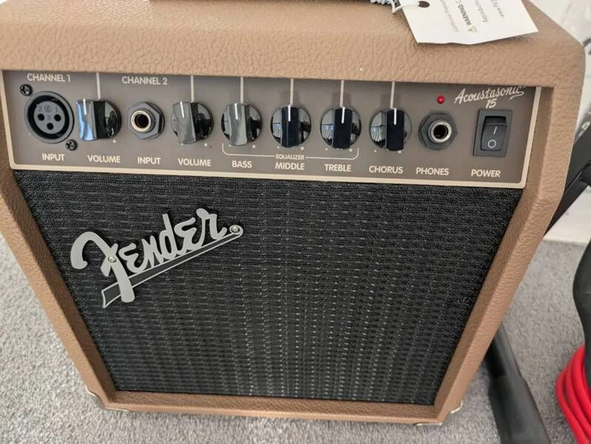 Fender Acoustasonic 15w +Extras - Image 1