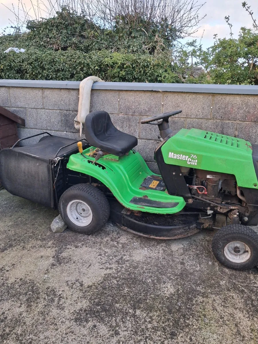 Ride on lawn mower - Image 3