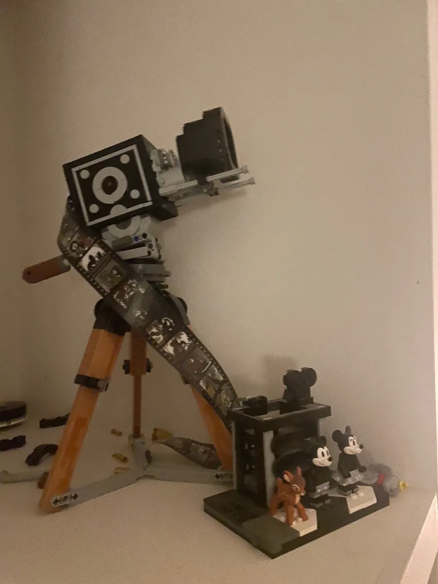Disney film camera Lego set - Image 3