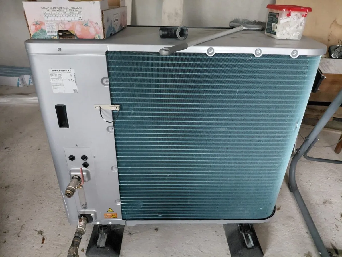 Daikin heat pump and tank - Image 1