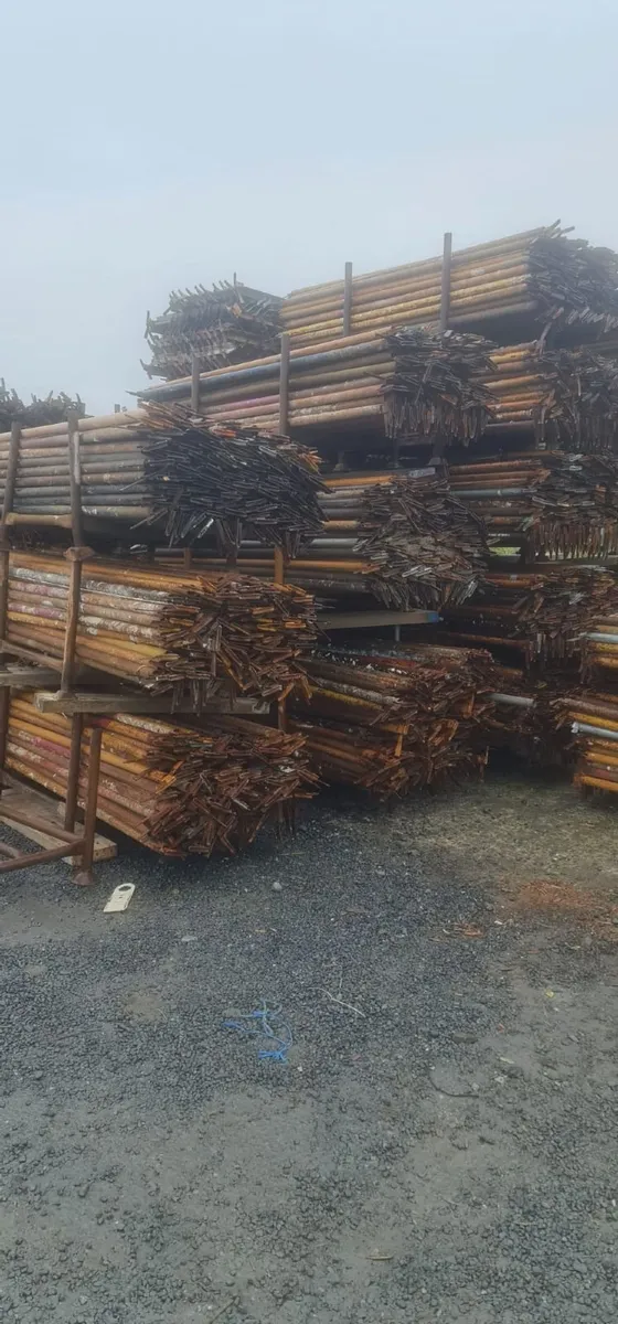 Large Amount Of Kwikstage Scaffolding - Image 1