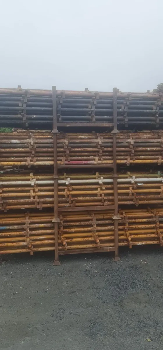 Large Amount Of Kwikstage Scaffolding - Image 2