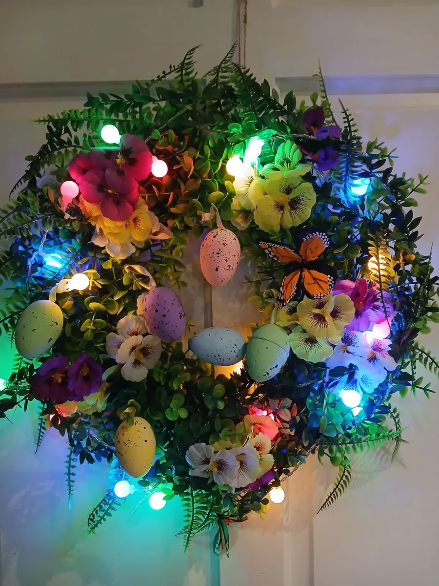 Easter wreath with lights - Image 1