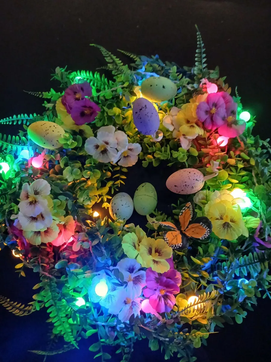 Easter wreath with lights - Image 4