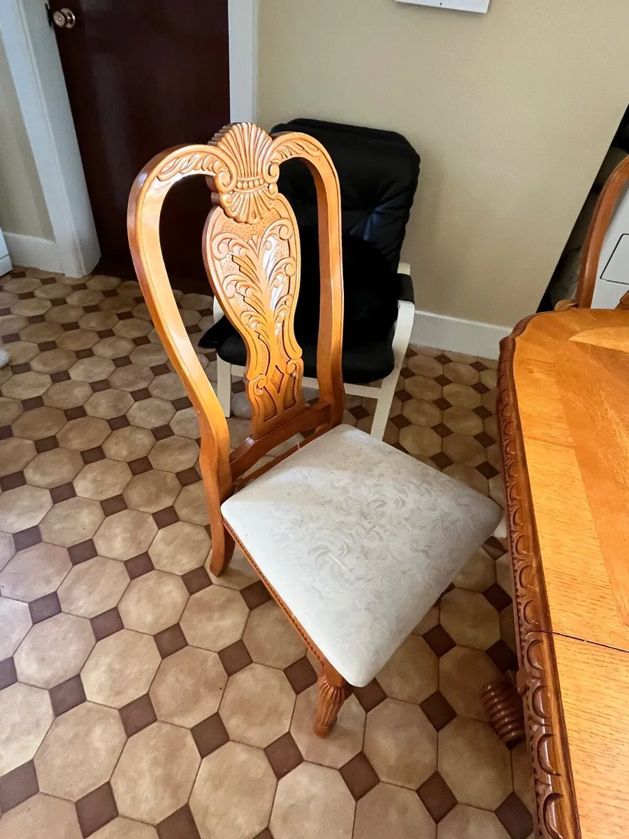 Kitchen table and 6 chairs with sideboard - Image 3