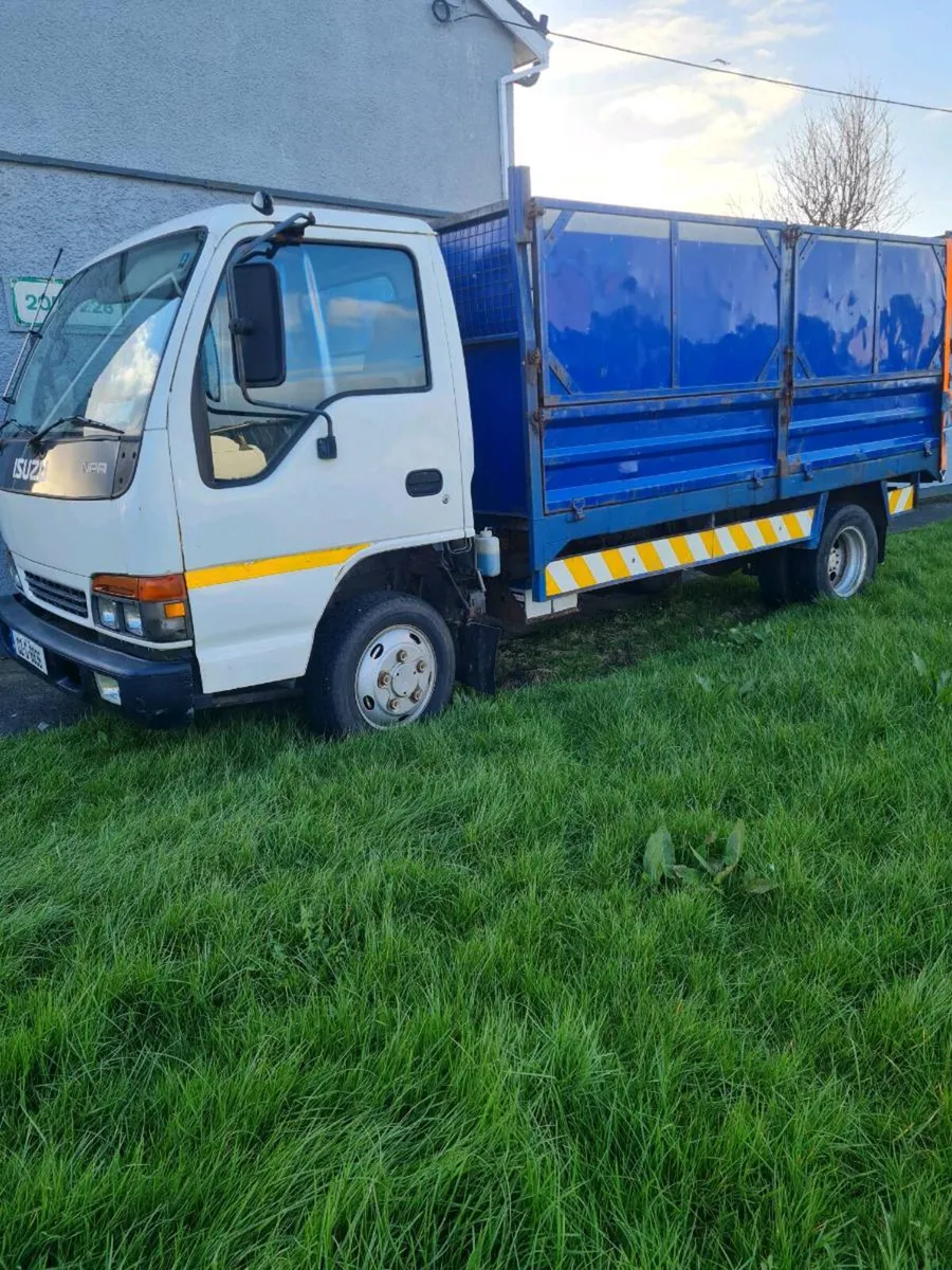 02 Isuzu tipper truck - Image 1