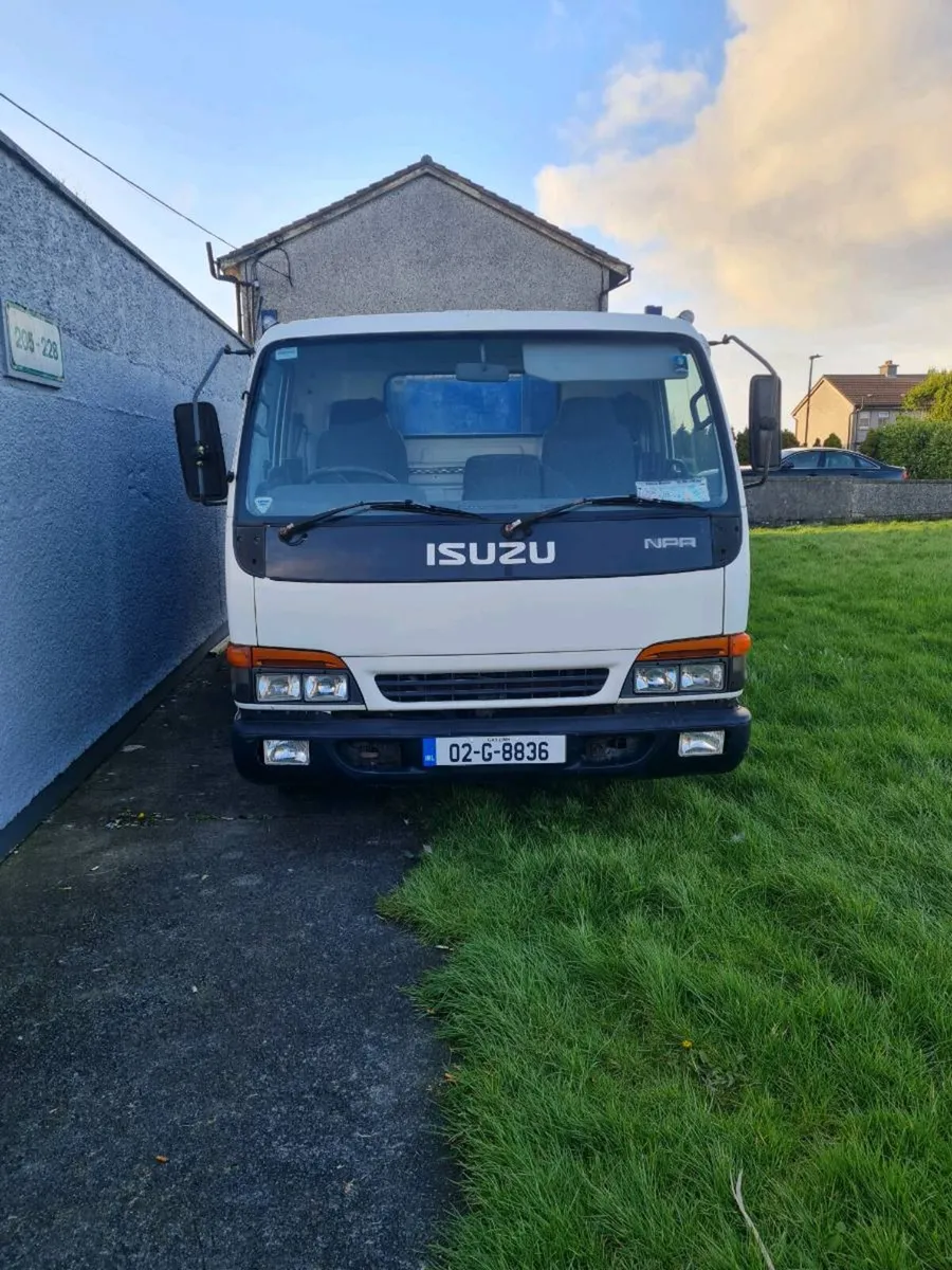 02 Isuzu tipper truck - Image 2