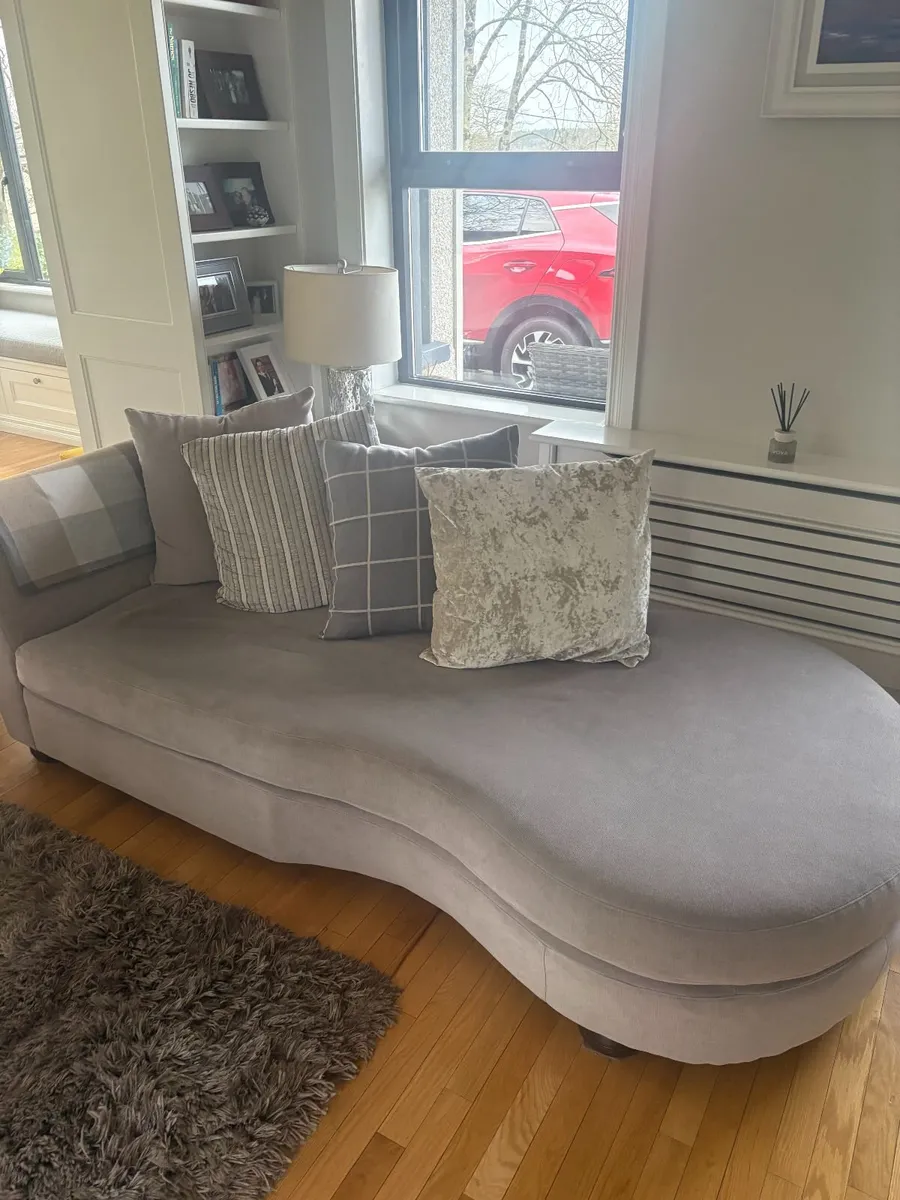 living room furniture - Image 2