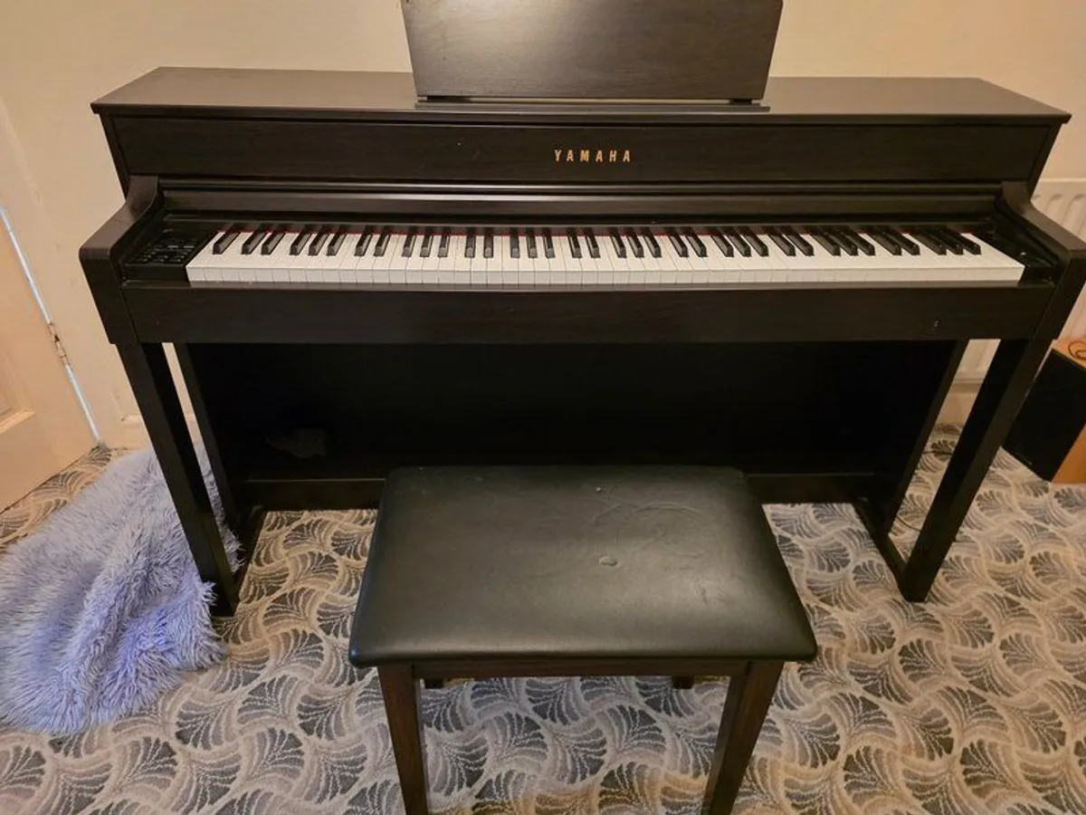 Yamaha Clavinova CLP-535 - Image 3