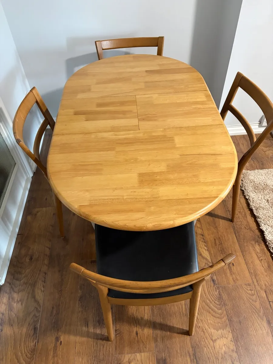Table and Chairs - Image 2
