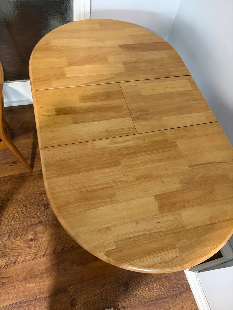 Table and Chairs - Image 3