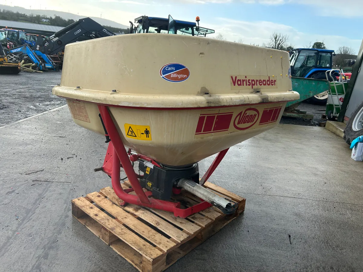 Vicon 1 Tonne Fertiliser Spreader - Image 2