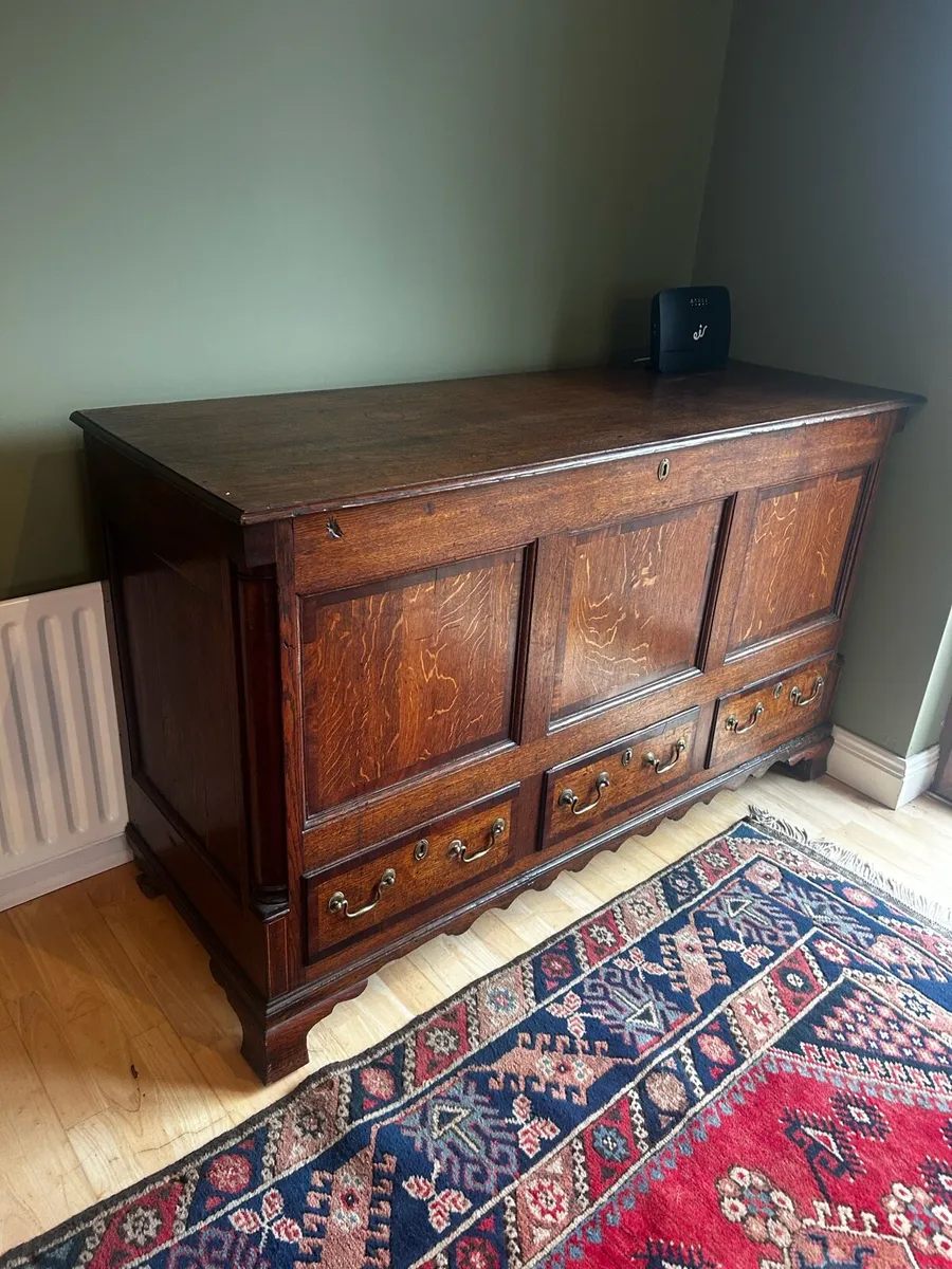 Antique oak coffer/mule chest - Image 2