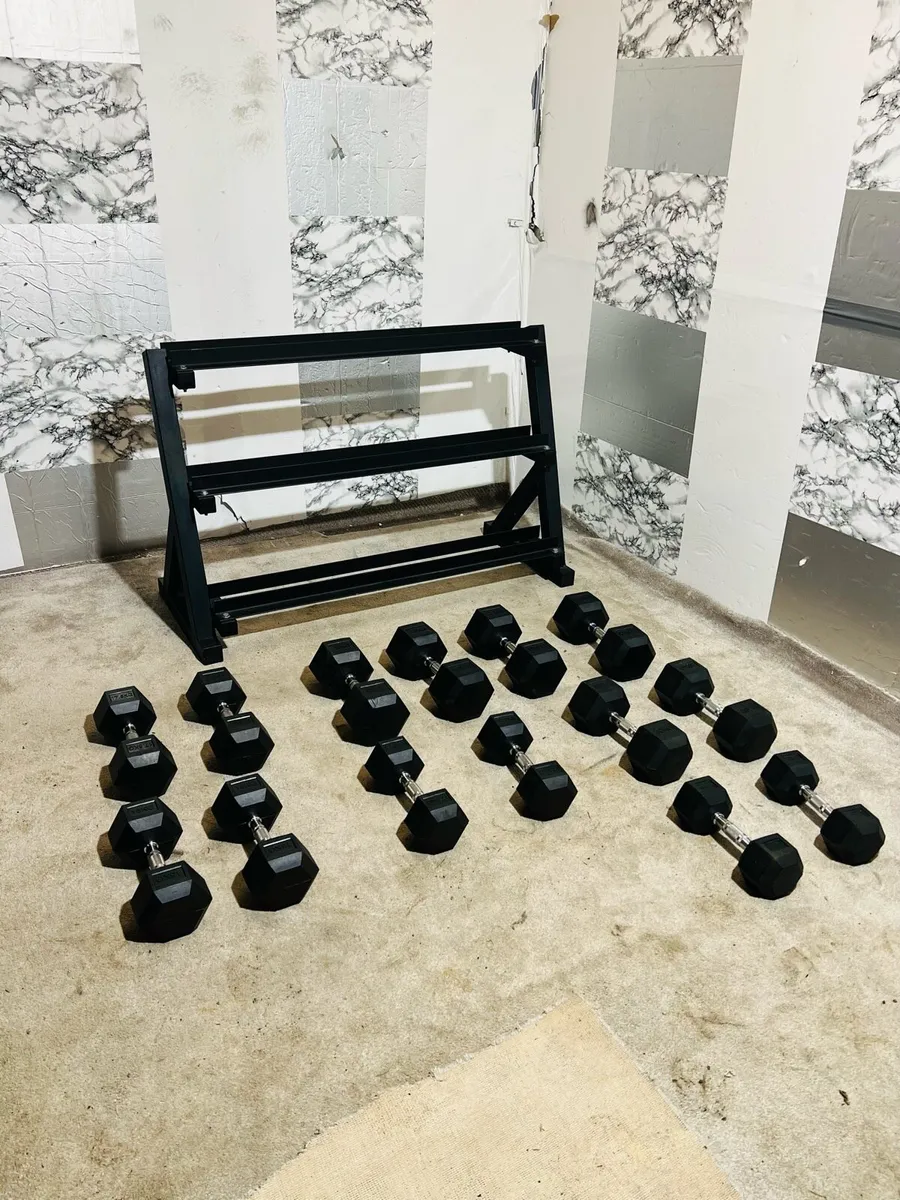 LARGE HAVEY DUTY 3TIER RACK 7.5KG-25KG HEX DUMBLES - Image 1
