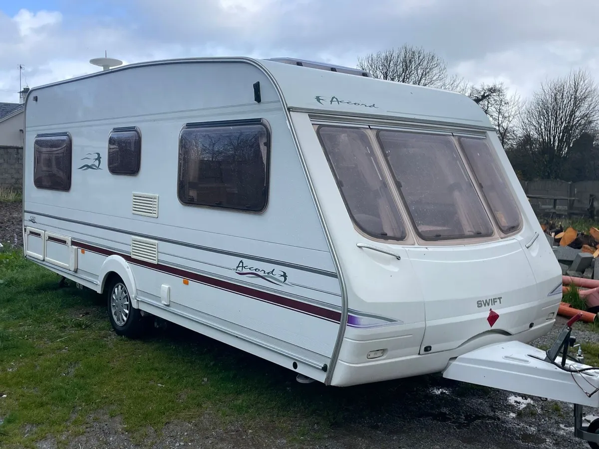 Swift accord caravan - Image 2