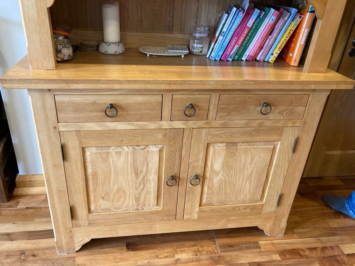 Solid oak kitchen dresser - Image 3