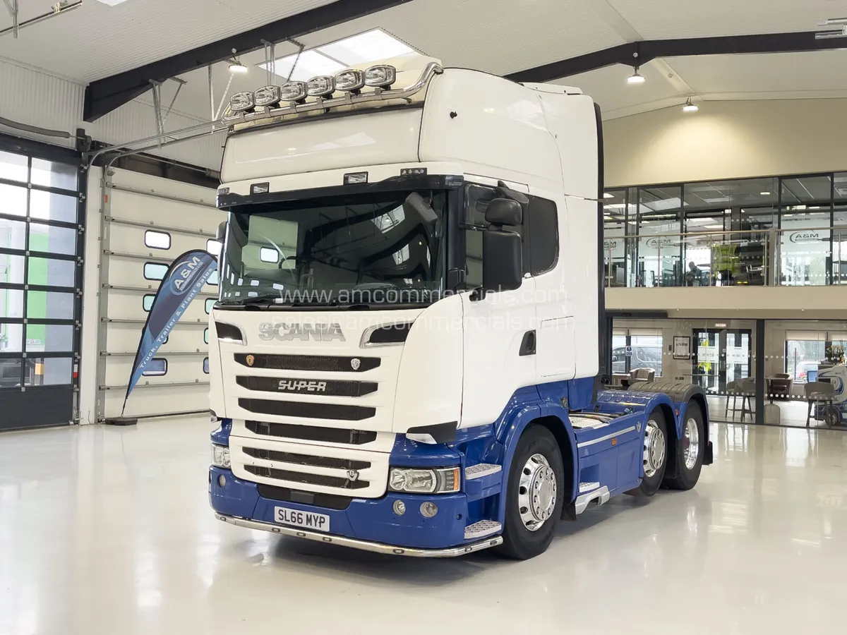 2017 SCANIA R580 V8 TOPLINE - Image 3