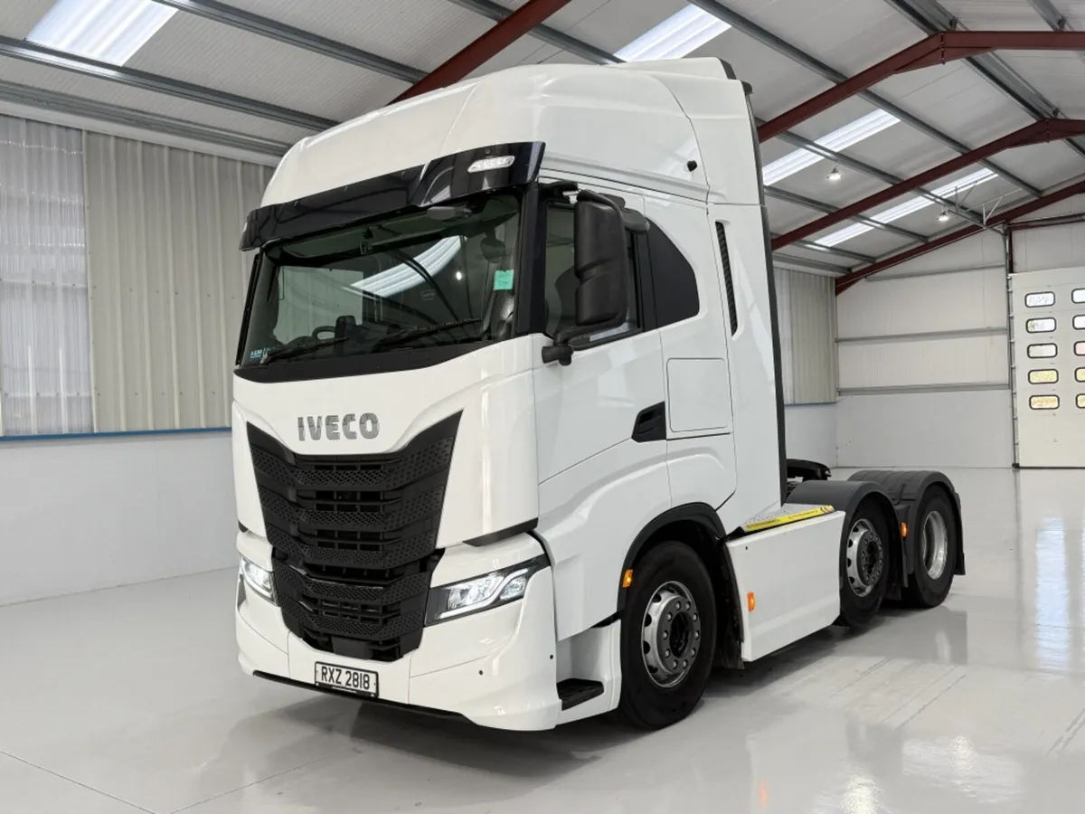 2023 IVECO S-WAY 490 HIGH SLEEPER CAB - Image 3