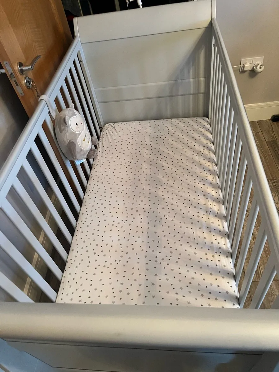 Cot bed - Image 2