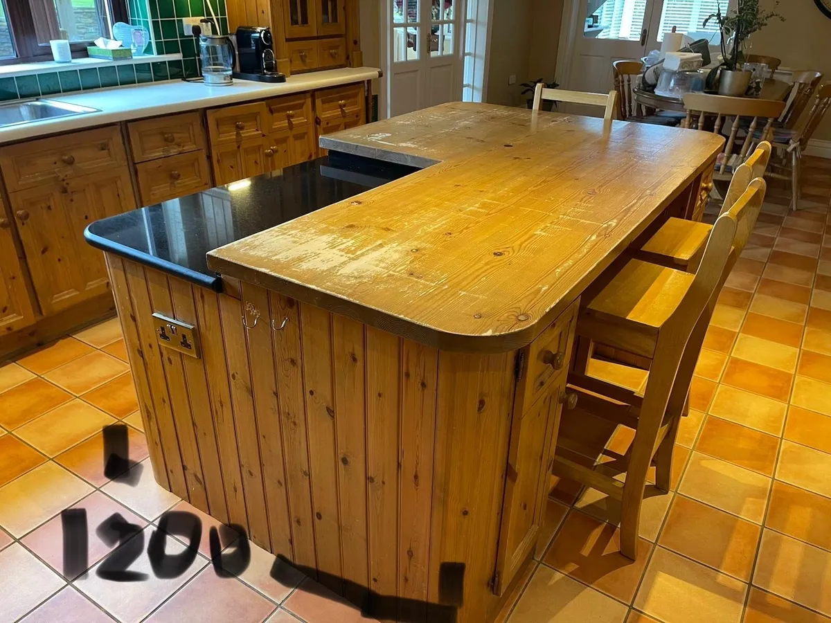 Kitchen Island - Image 2