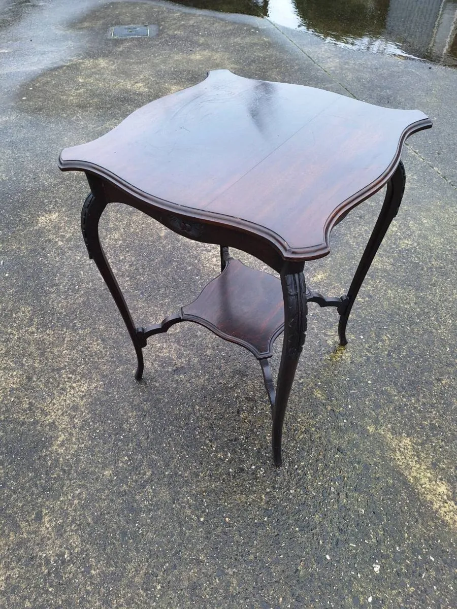 Edwardian mahogany scalloped edge side table - Image 1