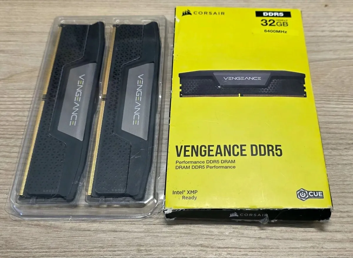 CORSAIR Vengeance 32GB (2 x 16GB)  DDR5 6400 - Image 1