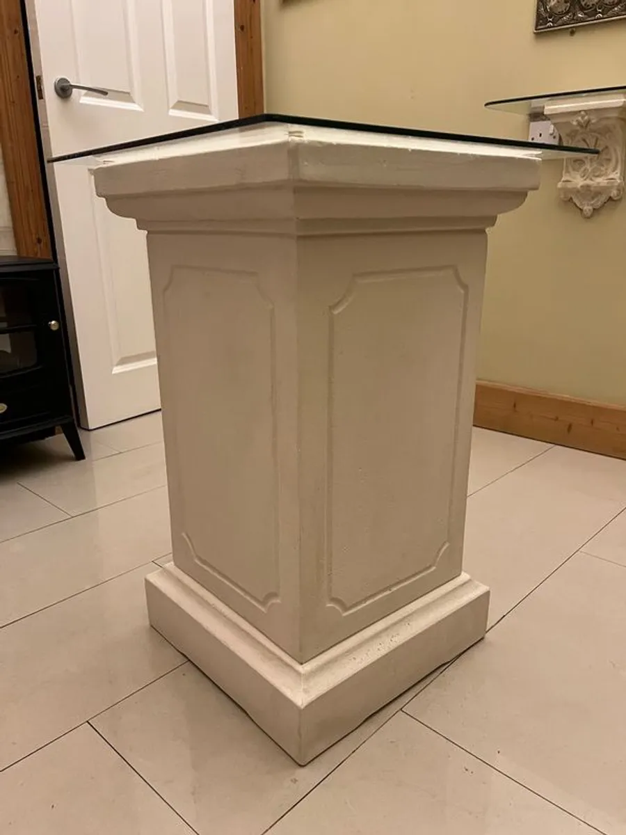 Pillar Tables - Image 1