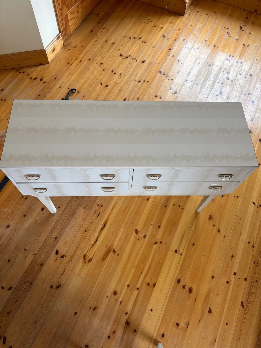 Bedroom chest of drawers (FREE to take away) - Image 2