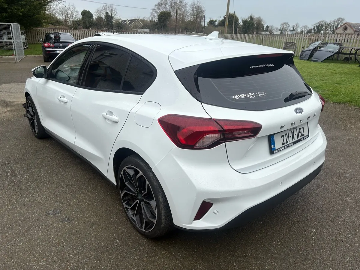 2022 Ford Focus - Image 3
