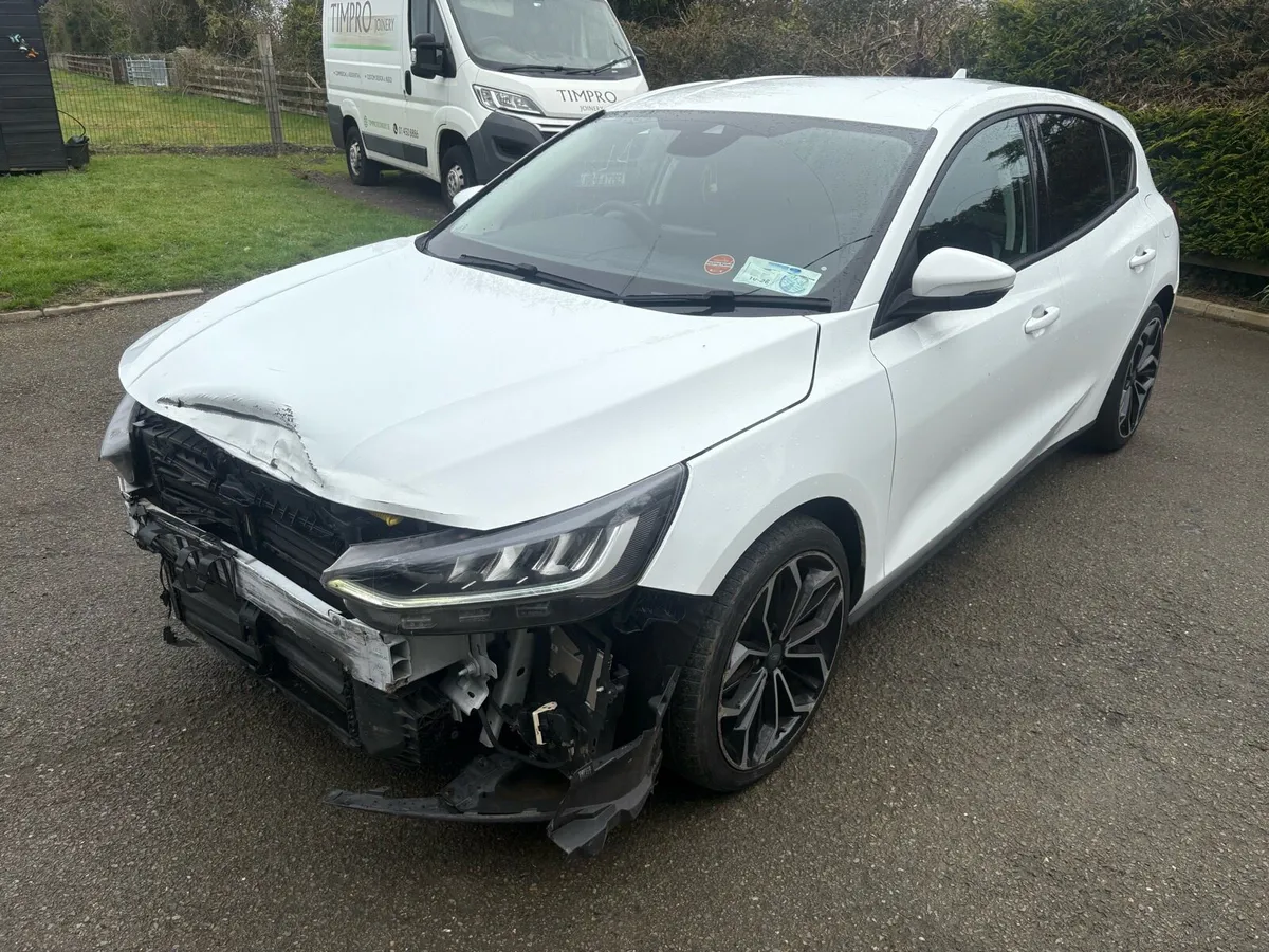 2022 Ford Focus - Image 2