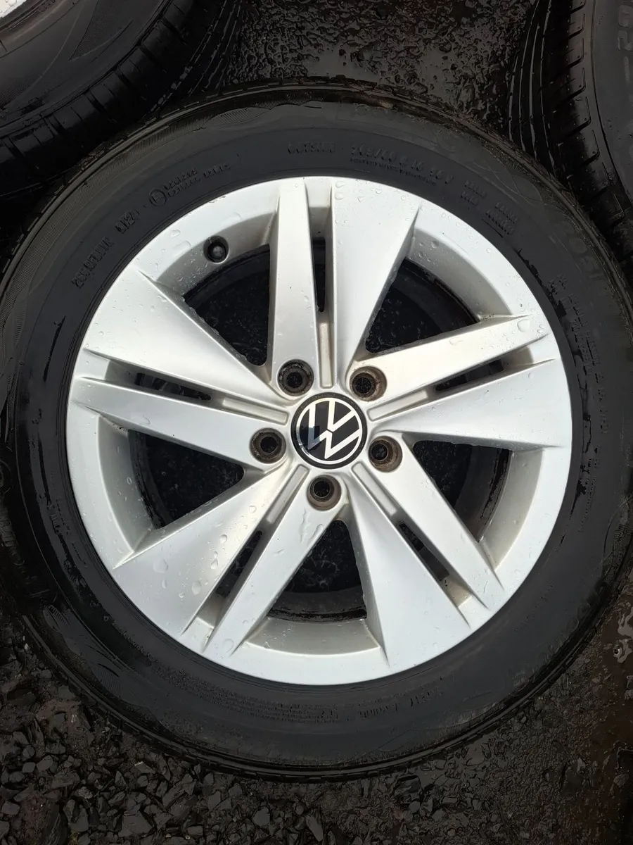 16" Genuine Vw Alloys with tyres - Image 1